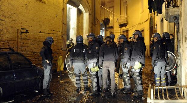 Controlli anti-Covid a Napoli, denunciato clandestino già espulso quattro anni fa