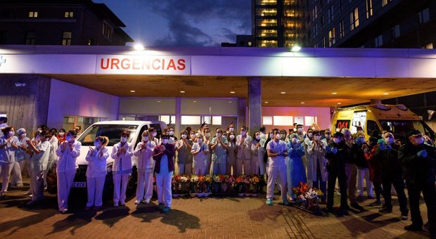 Coronavirus, Spagna fuori controllo: quasi 5000 morti, 769 in 24 ore