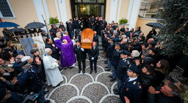 i funerali di Nicola Barbato