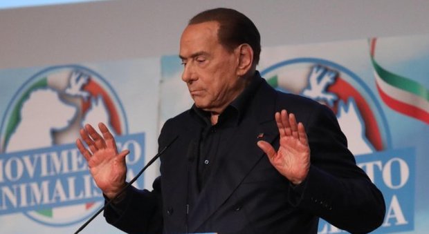 Berlusconi: «Io reso incandidabile da una sentenza criminale»