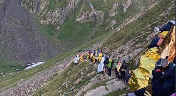 Cade durante una corsa in montagna, morto un atleta di 35 anni: sospesa gara sul Monte Bianco