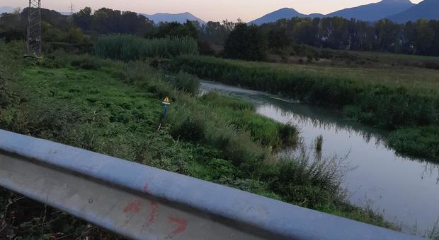 Torino, si tuffa nel torrente con gli amici ma resta incastrato tra le rocce: muore diciassettenne