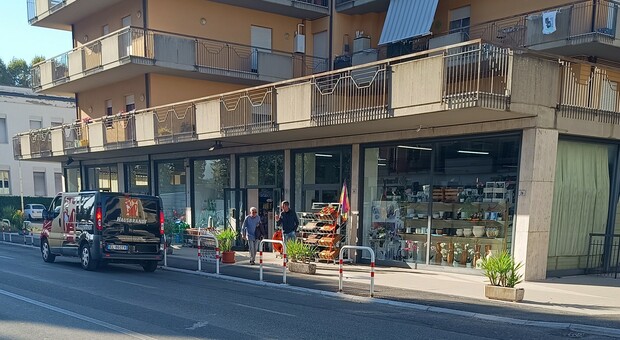 Il negozio derubato a Rieti