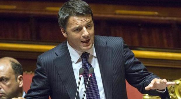 Primo sì per il Jobs Act, ma il Pd si spacca: Bersani attacca Renzi