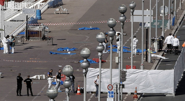 Francia, altre otto persone fermate per l'attentato di Nizza