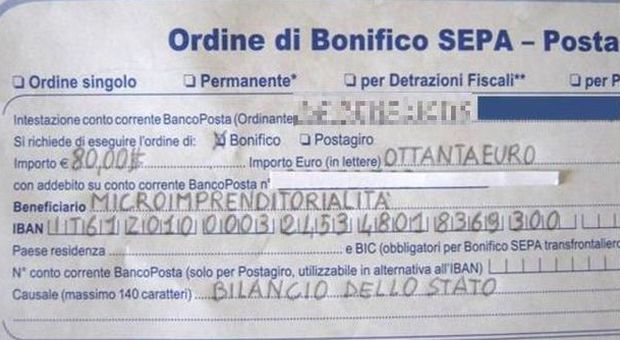 Devolve gli 80 euro di Renzi alle piccole e medie imprese. Il post su Fb: "Mi ribello al sistema"