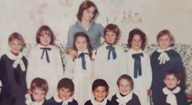 I bambini della classe 1 elementare di Pozzi nel 1977
