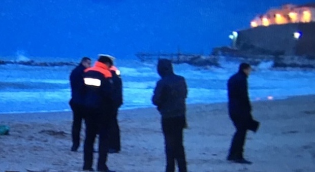 Termoli, cadavere di donna sulla spiaggia: è 55enne scomparsa venerdì scorso