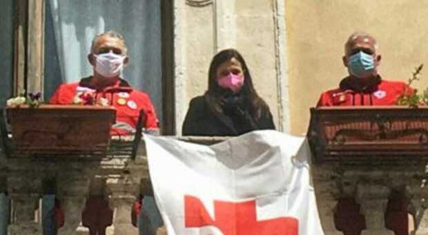 Settimana internazionale della Croce Rossa, anche il Comune di Rieti ospita la bandiera