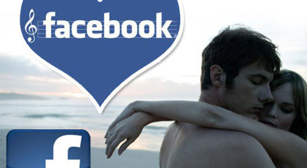 Amore, su Facebook è più romantico e solido. L'esperto: chi tagga foto con partner ha rapporti più profondi