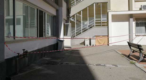 Choc all'ospedale di Salerno: 45enne cade da finestra e muore