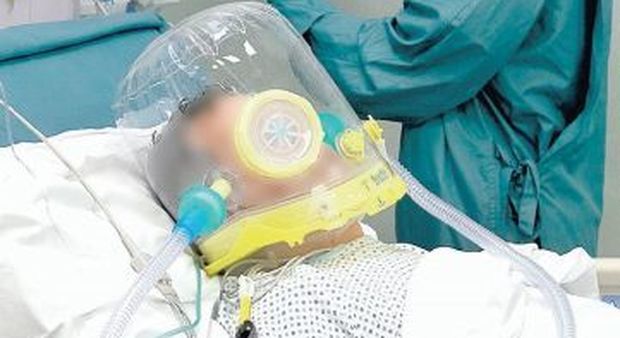 Coronavirus, rianimazioni, il caso Lazio: pochi malati, tanti ricoveri «Nuovi pazienti più fragili»