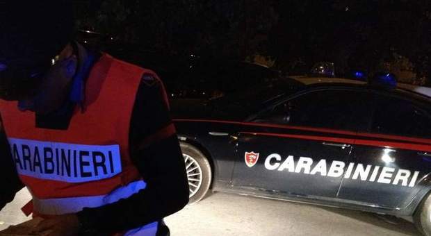 Sperone, non si ferma all'alt: bloccato e denunciato dai carabinieri