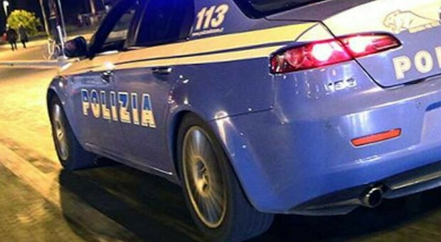 Appartamento per lo spaccio controllato con telecamere, blitz di polizia e carabinieri: arrestato il proprietario