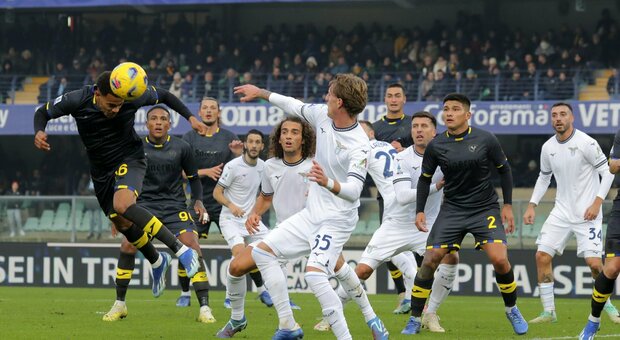 Gol annullato alla Lazio dopo il pareggio contro il Verona, ecco cosa è successo