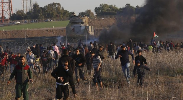 Gerusalemme, violenti scontri nel giorno della Rabbia: uccisi due palestinesi, 750 feriti