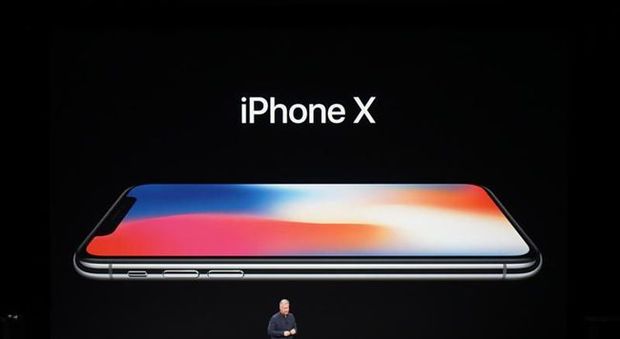 Apple potrebbe dimezzare la produzione di iPhone X