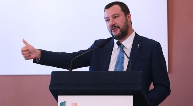 Salvini: «Entro quattro mesi 166 nuovi agenti in Campania»