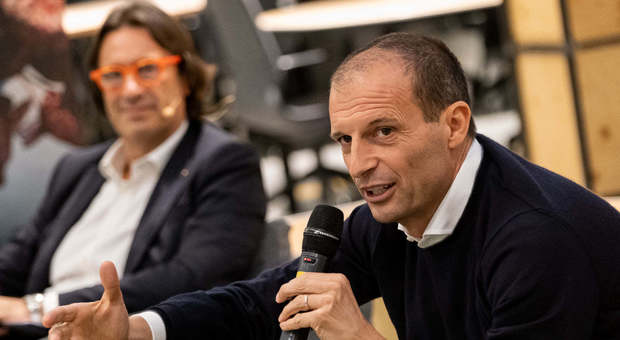 Max Allegri a Porcia, dietro di lui il manager dei campioni, Andrea Vidotti