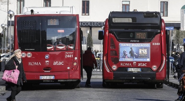 Roma, domani lo sciopero dei trasporti: metro, bus e tram a rischio. Orari e fasce di garanzia