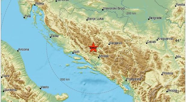 Terremoto, tre forti scosse in Bosnia nell'arco di 15 minuti