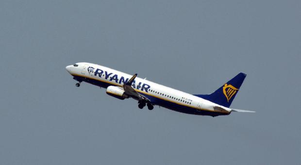 Ryanair, sui bagagli a mano l'Antitrust indaga per pratica commerciale scorretta