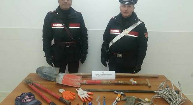 Ruba 300 metri di rame da un'azienda, romeno arrestato dai carabinieri