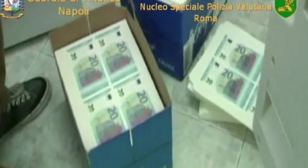 Stamperia clandestina in provincia di Napoli: 7 milioni di euro falsi