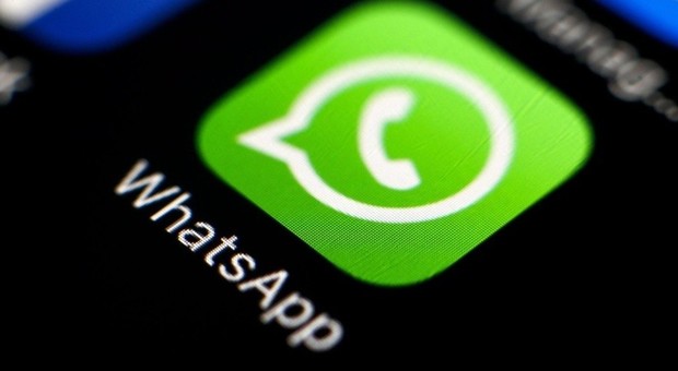 WhatsApp down in tutto il mondo, l'app non ha funzionato per oltre trenta minuti: cosa è successo