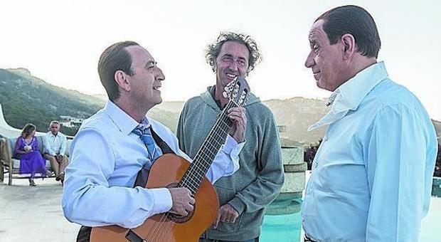 Giovanni Esposito: «Il mio Apicella, tra chitarra e Isola dei famosi»