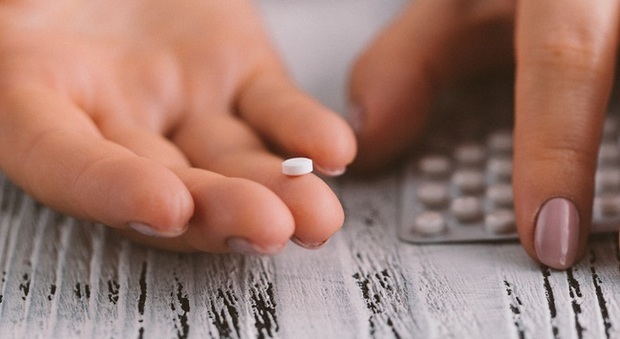 Aborto farmacologico, il Piemonte vuole bloccare la pillola Ru486 nei consultori