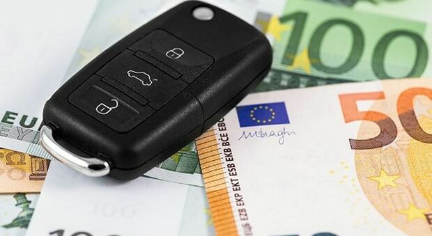 Rc auto e assicurazioni moto, rischio premi polizze quadruplicati per 2 milioni di utenti