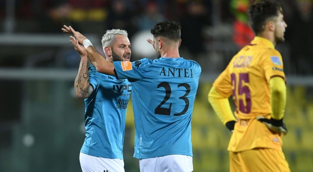 Il Benevento non si ferma più: Kragl e Letizia sbancano Livorno