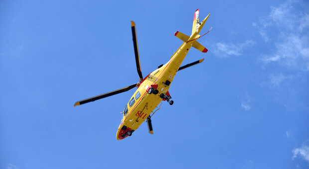 Il giovane dalla pista rodigina è stato portato in elicottero all'ospedale di Padova