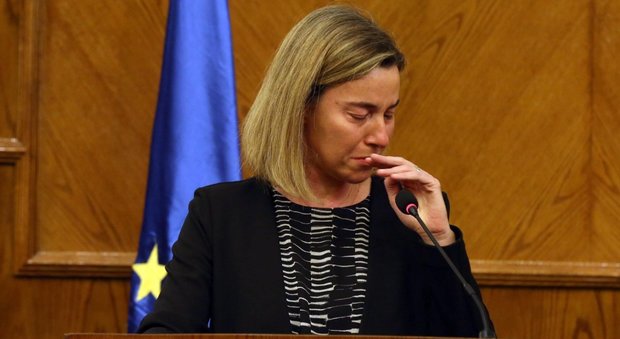 Bruxelles, Mogherini in lacrime davanti ai microfoni: «Oggi è un giorno molto triste per l'Europa»