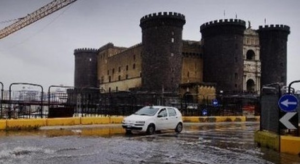 È allerta meteo sulla Campania: «Temporali per 24 ore dalle 20»