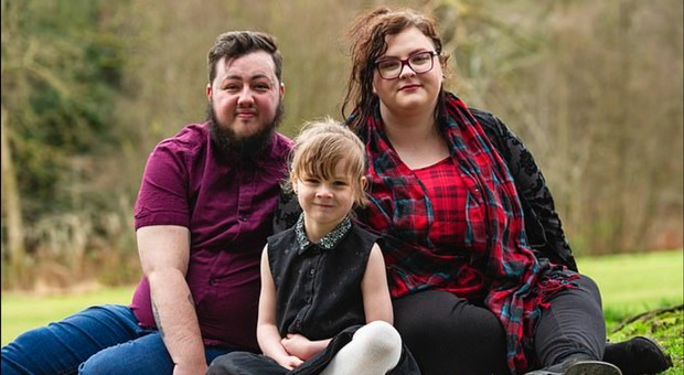 Il padre prima era una donna e sua figlia un bambino: il primo caso di famiglia transgender da due generazioni