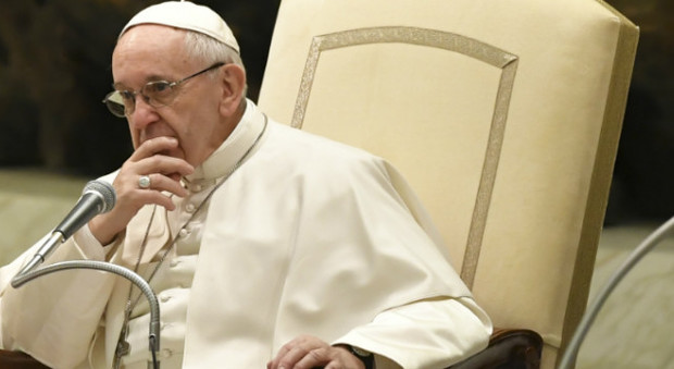 Pedofilia, papa Francesco: «Come può un prete causare tanto male?»