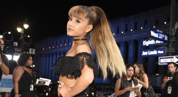 Strage, Ariana Grande annulla la visita segreta ai parenti di Vasto