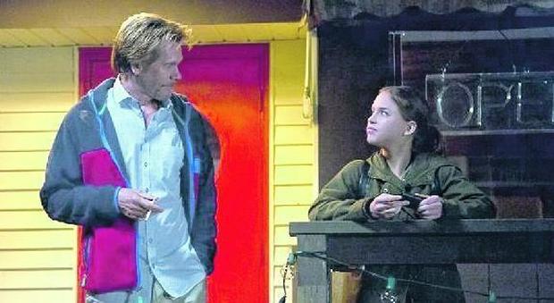 'Story of a girl', Kevin Bacon diretto dalla moglie: al film partecipano anche i figli