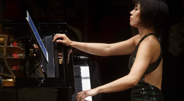 la pianista cinese Yuja Wang