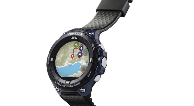 CASIO presenta PRO TREK Smart Outdoor Watch nella variante colore blu indaco