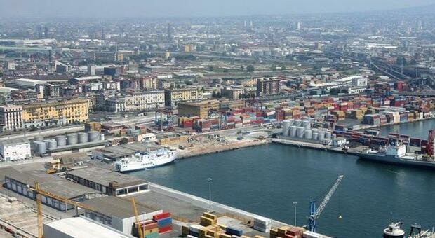 Napoli, blitz al porto: sequestrati cosmetici e farmaci cancerogeni dal Ghana