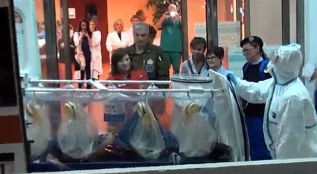 Ebola, infermiere contagiato Messe in isolamento 13 persone a Sassari
