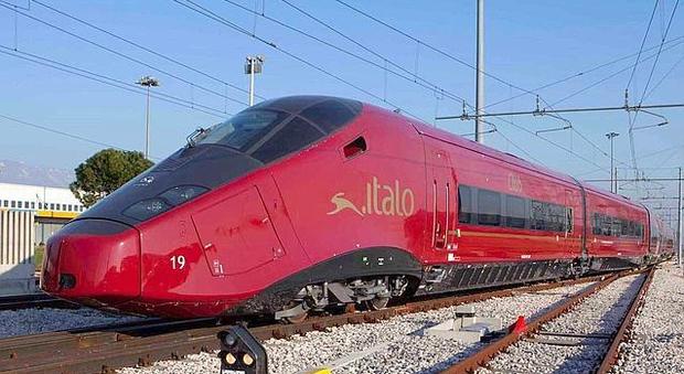Incubo sul treno Italo, 2 ore in galleria: "Senza corrente e aria condizionata"