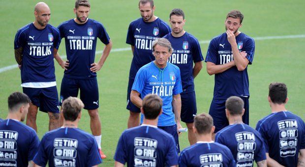 Italia, la tentazione di Mancini è Bernardeschi nel ruolo di mezzala