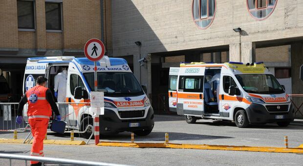 Coronavirus, incidenza all'Aquila come a Milano. Tre morti: uno da "Villa Sorriso"