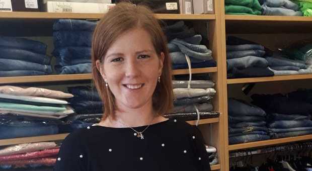 Laura Fontana apre un negozio e sfida le vendite online