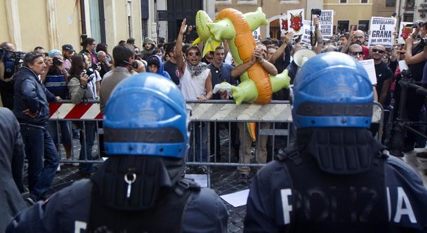Roma, week-end caldo: in arrivo 18 manifestazioni, Questura mobilitata