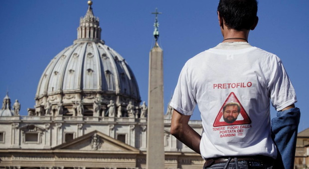 Roma, marcia delle vittime degli abusi in occasione del summit in Vaticano